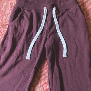 I’m selling joggers from fashion nova